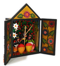 Load image into Gallery viewer, Diorama Retablo Wood Box Harvesting of Prickly Pear Cactus Fruit &quot;Tuna&quot; Scene. 7.5&quot; Tall