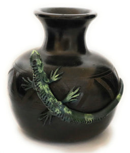 Mexican Decorative Ceramic Oaxaca Black Pottery Vase with Iguana 6.5" Tall