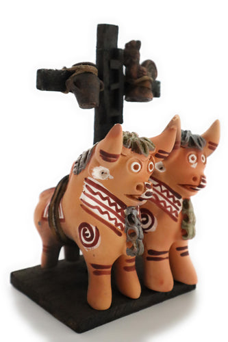 Pucara Bulls Toritos de Pucara Ceramic Peruvian Amulet Terra-Cotta color 9