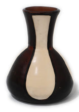 Load image into Gallery viewer, Chulucanas Vase Ivory and Dark Brown Color 6.5&quot; Tall. Signed by Artist Tavara