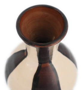Chulucanas Vase Ivory and Dark Brown Color 6.5" Tall. Signed by Artist Tavara